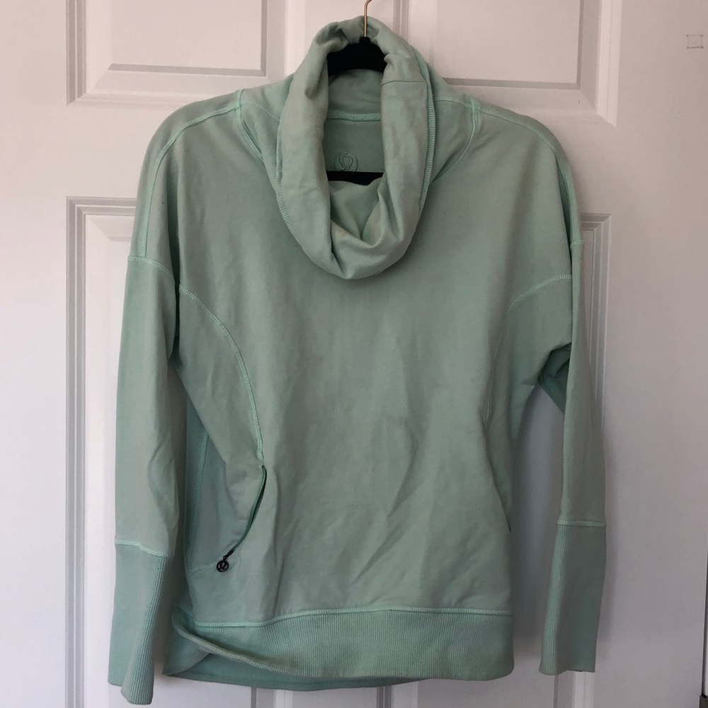 Lulu Lemon pullover